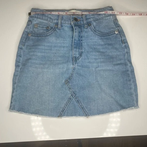 Levi’s girl high rise skirt size 10 regular - Picture 8 of 8